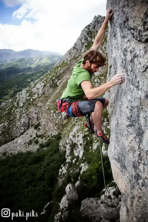 climber_in_action